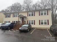 Building Photo - 803 Cherry St