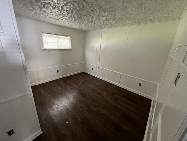 Building Photo - 741 10th St