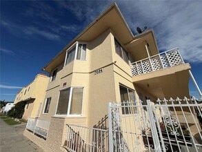 Building Photo - 7034 Mountain View Ave