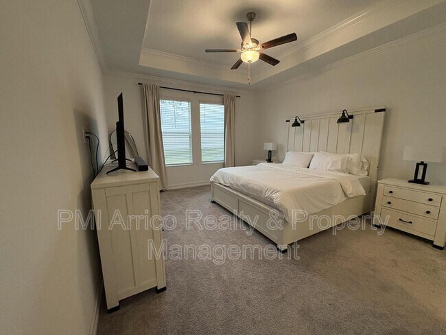 Building Photo - 11679 74th Cir E