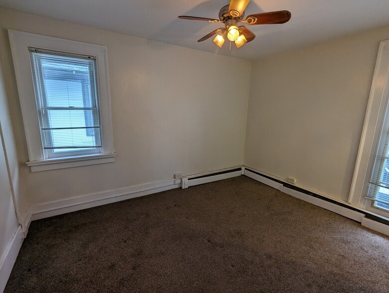 Building Photo - 608 Elmwood Ave