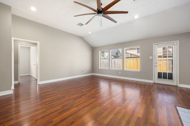 Building Photo - 4754 Widerop Ln