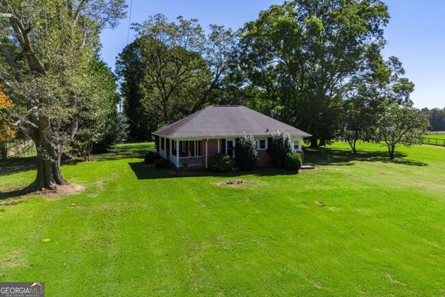 Building Photo - 105 Fuller Dr