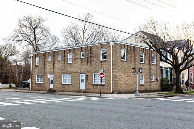 Building Photo - 432 N Patrick St