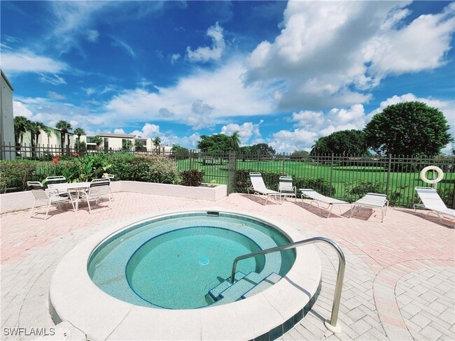 Building Photo - 3615 Boca Ciega Dr