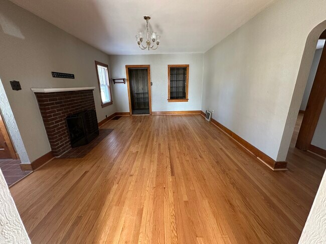 Building Photo - 710 N Sprigg St