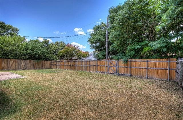 Building Photo - 713 Meadow Mead Dr