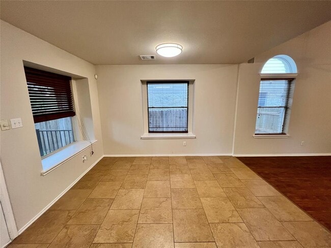 Building Photo - 14604 Swinley Forest Cove