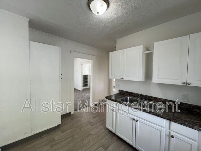 Building Photo - 3467 E 125th St