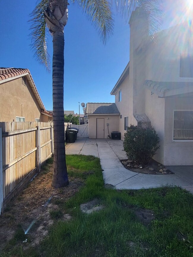 Building Photo - Wonderful  4 BR, 3 Car Garage San Jacinto ...