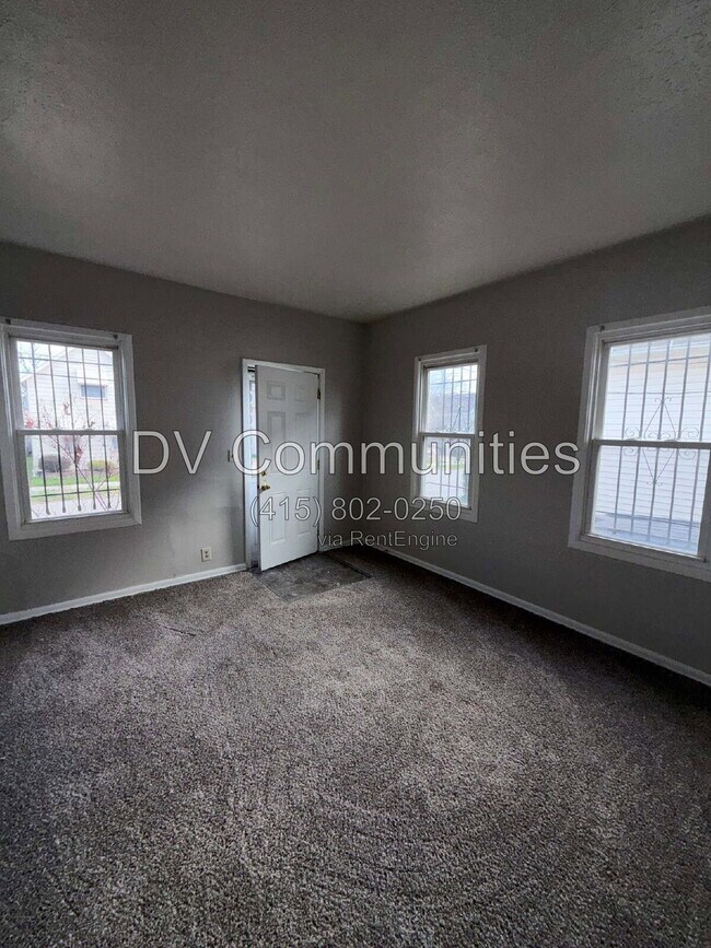 Building Photo - 3417 Storer Ave