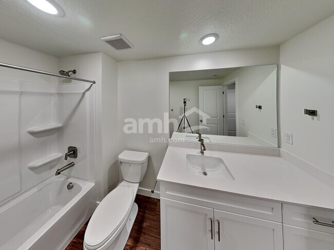 Building Photo - 3503 N Annabell St