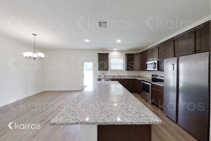 Building Photo - 114 Teddy Ln