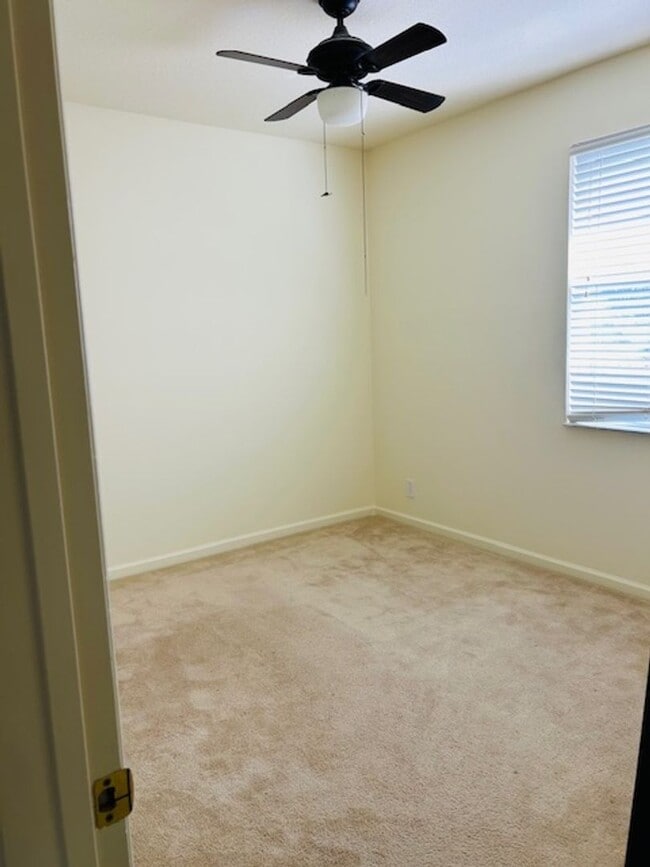 Building Photo - VICTORIA PARK 2-Story - 4 bedroom 2.5 bath 2 car garage AVAILABLE NOW - contact Karen Guardino, R...