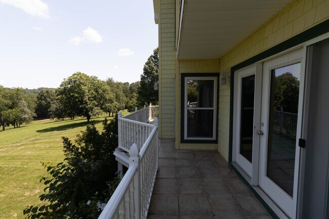 Building Photo - 2084 Allenridge Dr