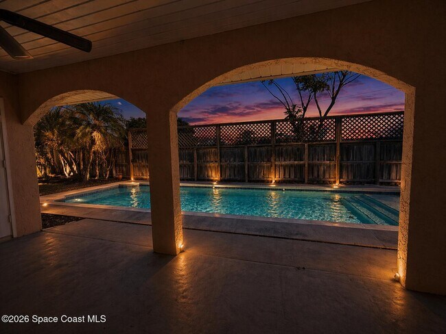 Building Photo - 270 Quail Dr