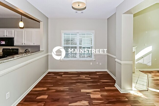 Building Photo - 3 Bedroom Pet-Friendly Home in Memphis, TN with Main Street Renewal