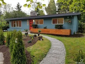 Building Photo - Bellevue 4 bedroom Home in Newport Hills!