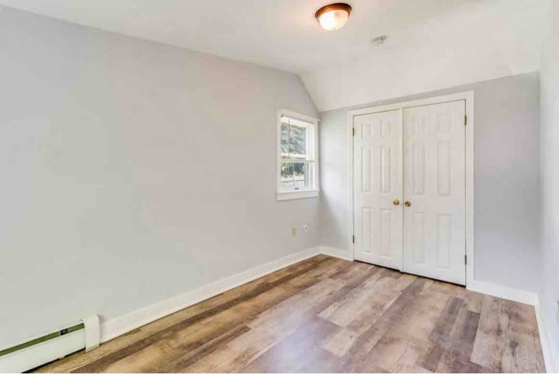Building Photo - 15 Schoolhouse Ln