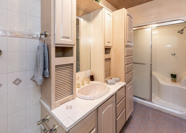 Building Photo - Cozy Home Centrally located Colorado Sprin...