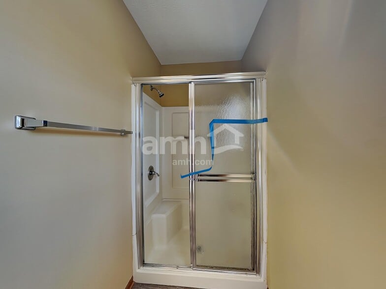 Building Photo - 2650 Willowgate Rd