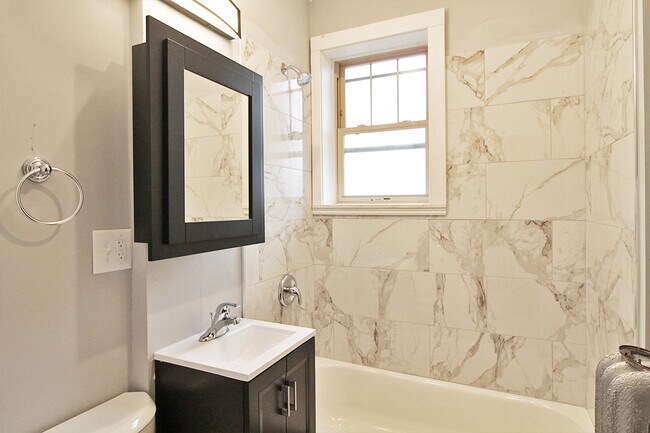 1352 2 - 1348-1352 N. Austin Blvd. and 7-9 Greenfield St.