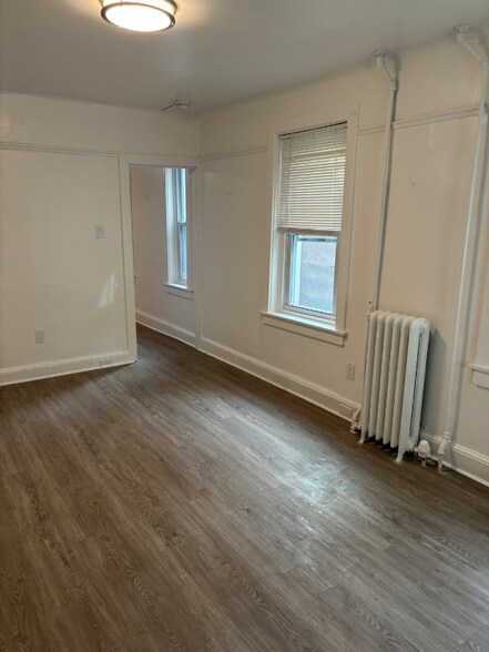 Building Photo - 724 N Market St