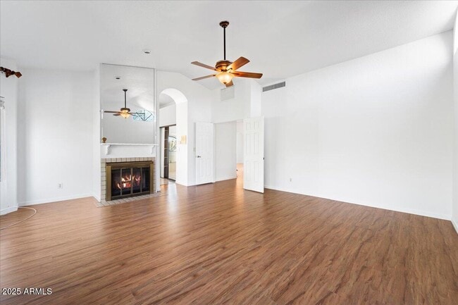 Building Photo - 15220 N 49th St