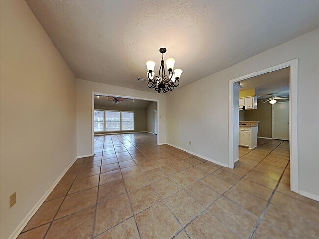 Building Photo - 603 Blue Ridge Dr