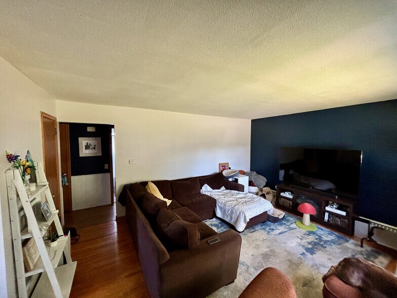 Living Room - 7891 Firwood Way NE