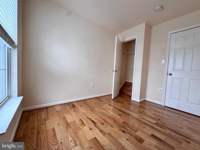 Building Photo - 18905 Lark Song Terrace