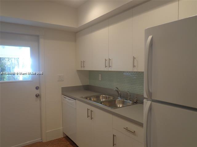 Primary Photo - 3741 NW 95th Terrace
