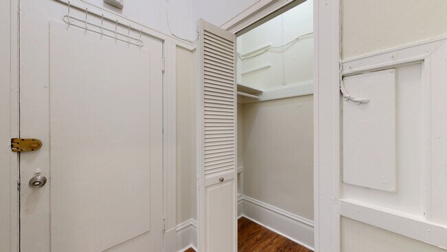 Building Photo - 422 Ellis St