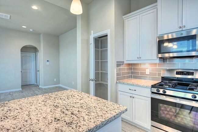 Building Photo - 8739 Tubelo Mill Dr