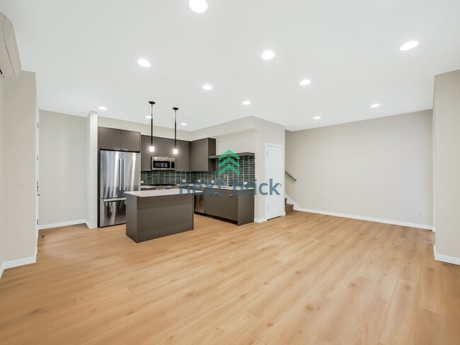 Building Photo - Stunning 2023-Built Crown Hill Townhome | 3 Bed | 2 Bath | Modern Finishes & Prime Seattle Location