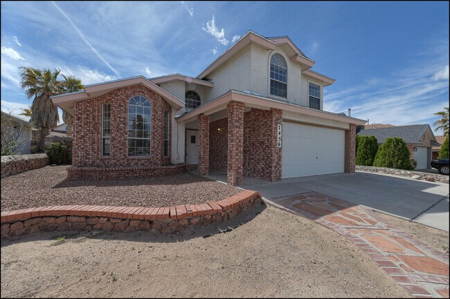 Building Photo - 7456 Luz De Lumbre Ave