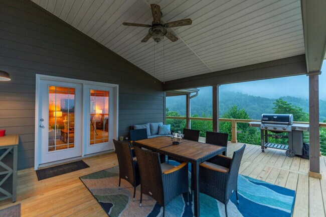 Building Photo - 629 Cherry Hill Dr