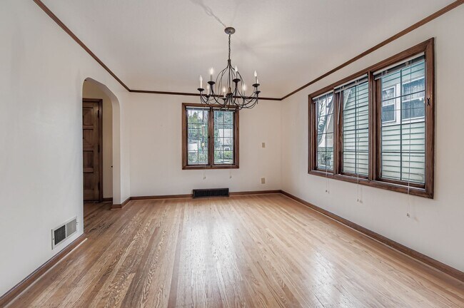 Building Photo - 3437 NE 31st Ave