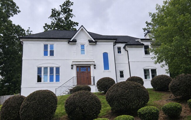 Building Photo - 1809 Shelburne Ridge