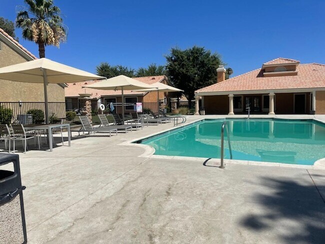Building Photo - 40880 Whirling Wind Dr
