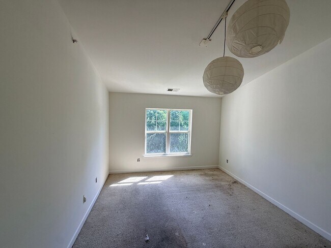 Building Photo - 10680 Hill Point Ct