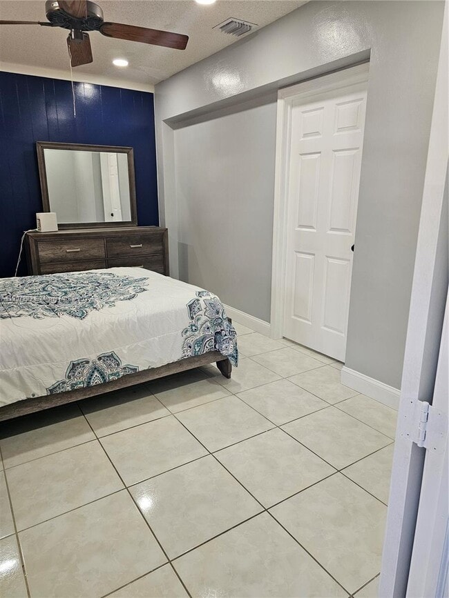 Building Photo - 7731 Indigo St