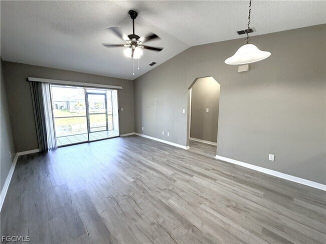 Building Photo - 823 Gleason Pkwy