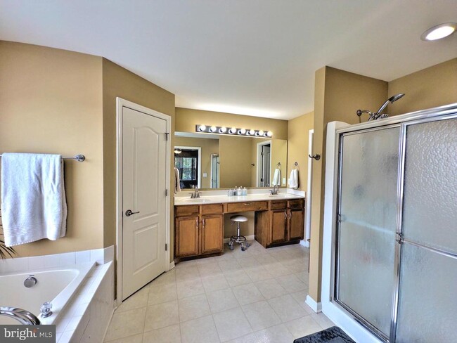 Building Photo - 161 Belfry Dr