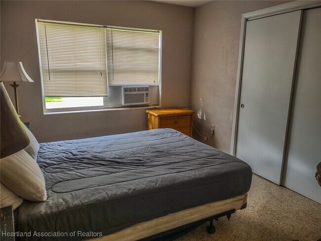 Building Photo - 10512 US-98