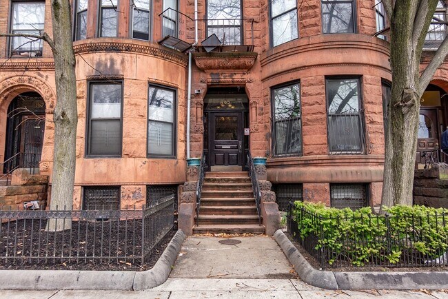 Building Photo - 465 Commonwealth Ave