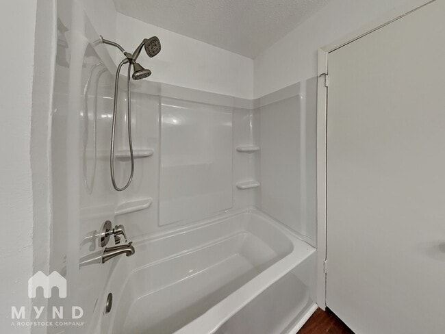 Building Photo - 2806 Wimbledon Ct