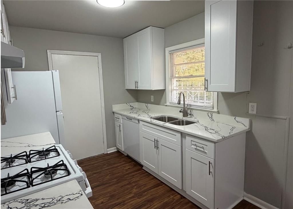 Building Photo - 3036 Will Rogers Pl SE