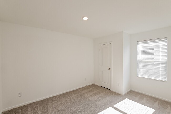 Building Photo - 10818 Bird Of Paradise Ln