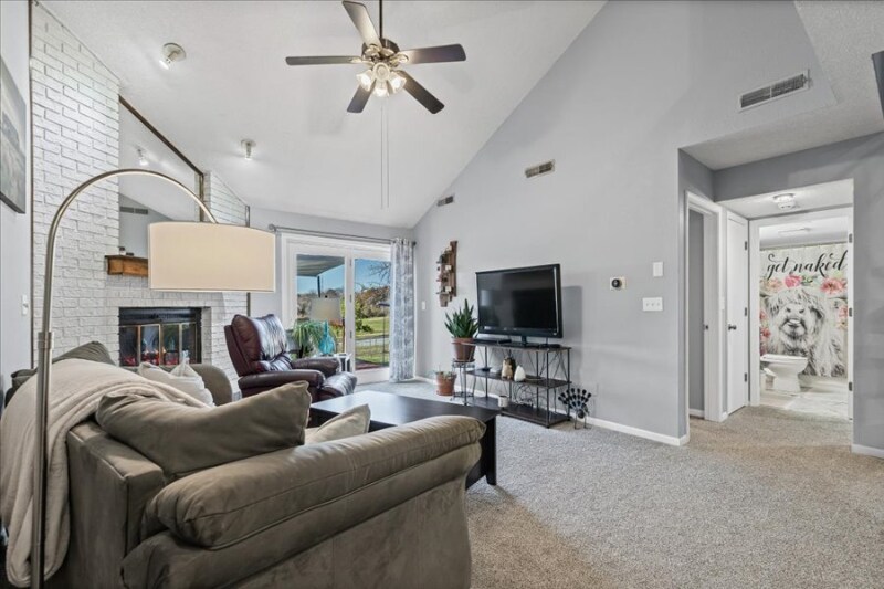 Building Photo - 2417 Hartford Rd